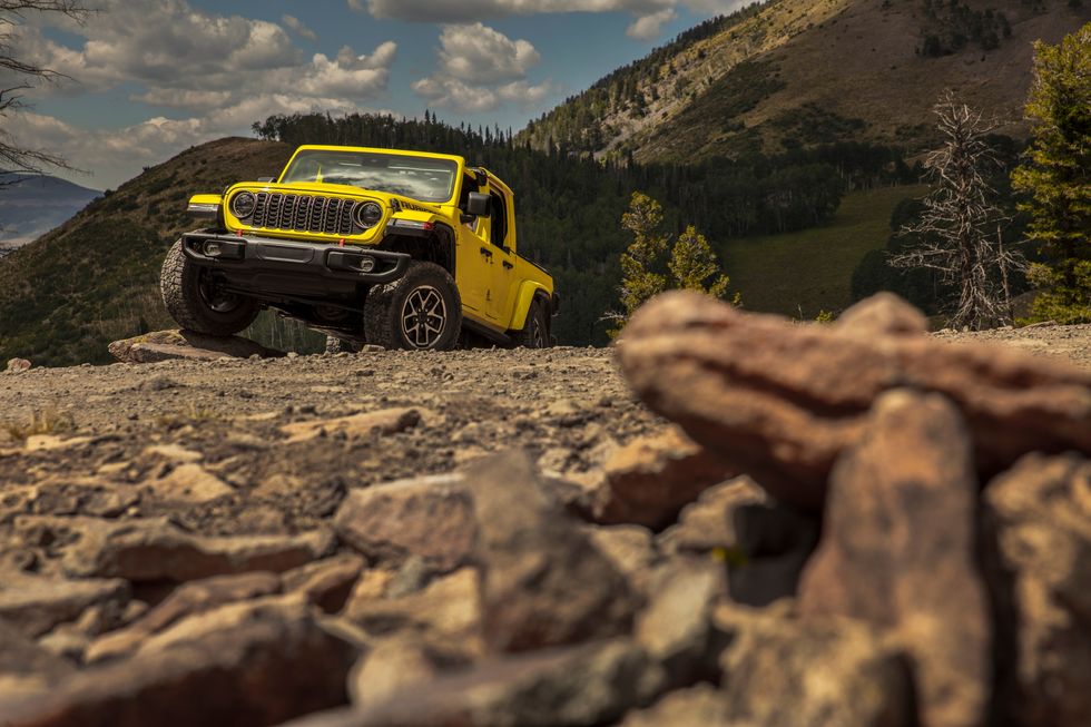 2024 Jeep Gladiator Review For Canadian Buyer
